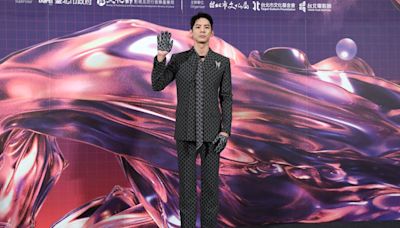 林柏宏輾壓女星當北影最貴氣公子 巧搭3600萬黃鑽耳環當胸針