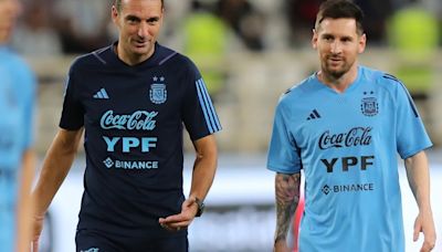 Scaloni y Messi recuerdan a Menotti como "Maestro" y "referente" del fútbol argentino