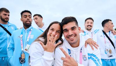 Paris 2024 Olympics: Argentina's Pablo Simonet proposes to Maria Campoy at the Olympic Village