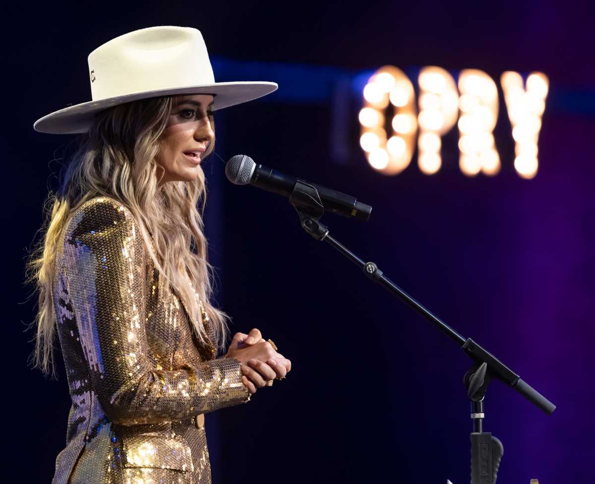 10 of Country Music's Biggest Stars Not in the Grand Ole Opry