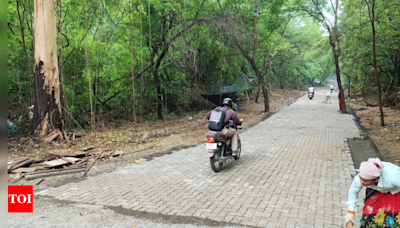 VNIT campus opens internal road for private vehicles to ease congestion | Nagpur News - Times of India