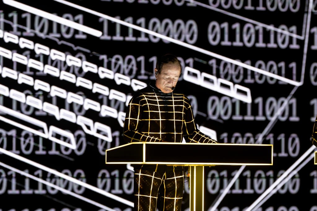 Kraftwerk dazzles fans in the third of 9 nights at Walt Disney Concert Hall