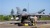 Dutch foreign minister supports Ukraine's right to deploy F-16s over Russia