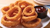 14 Popular Chain Restaurant Onion Rings Ranked Worst To Best, According To Customers