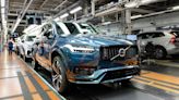 Volvo builds its final diesel-powered car, a blue XC90