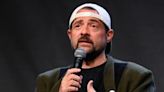 Kevin Smith buscó ayuda psicológica para superar los abusos que sufrió en la infancia