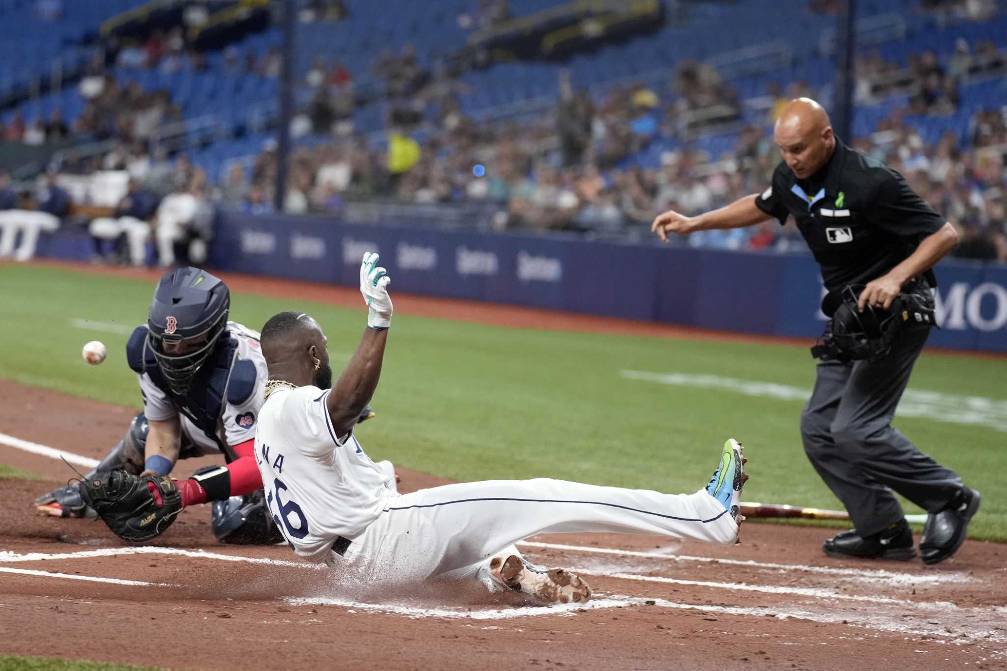 Duran homers and steals home as Red Sox beat Rays 5-2