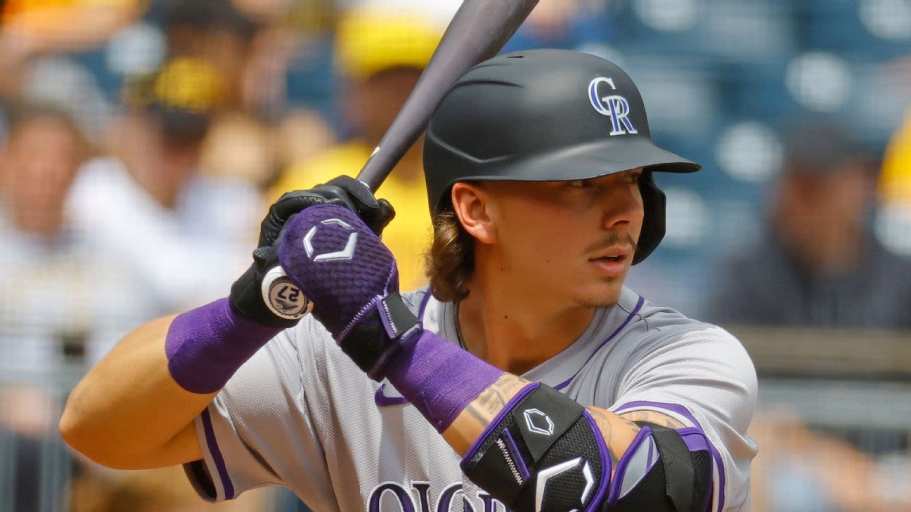 Rockies rookie Beck breaks hand on diving catch