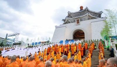 侯友宜出席慈濟浴佛大典祈福會 祈願社會安定 民眾安居樂業 | 蕃新聞