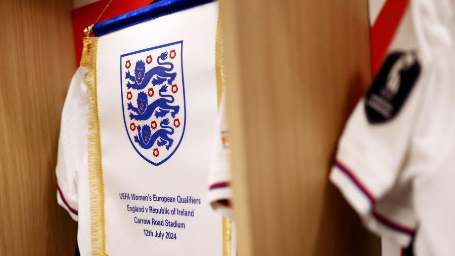 English boss not critical for FA