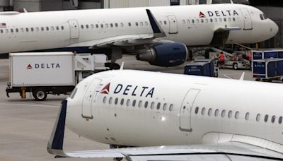 Delta issues apology over tweet about employees’ Palestinian pins