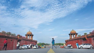 Amid heavy rainfall, Delhi breathes cleanest air in 297 days