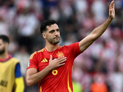 Mikel Arteta has called midfielder about joining Arsenal this summer – Barcelona unable to move