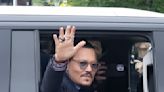 Johnny Depp irreconocible sin barba y bigote