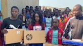 La solidaridad de Mané: construye un colegio en su pueblo y regala 400 euros a los mejores alumnos