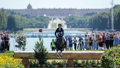 Olympic riders get a memorable gallop in the sumptuous-looking Versailles Palace gardens