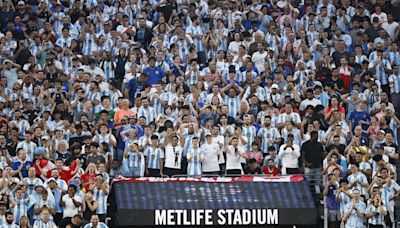 Argentina y Brasil dominan en las tribunas de la Copa América