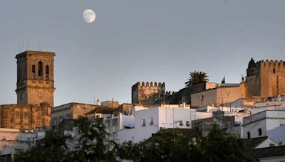 Planazo único: Descubre este maravilloso pueblo de la provincia de Cádiz y sus leyendas cuando cae el sol