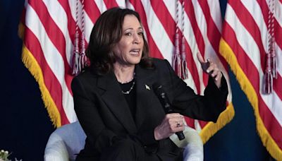 Chris Matthews: Harris should stress she’s ‘not a member of the squad’