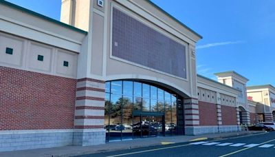 This popular mall store is closing 500+ locations, including 3 in NH