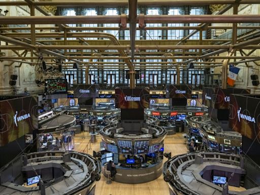 Wall Street hésite à l'ouverture d'une semaine chargée