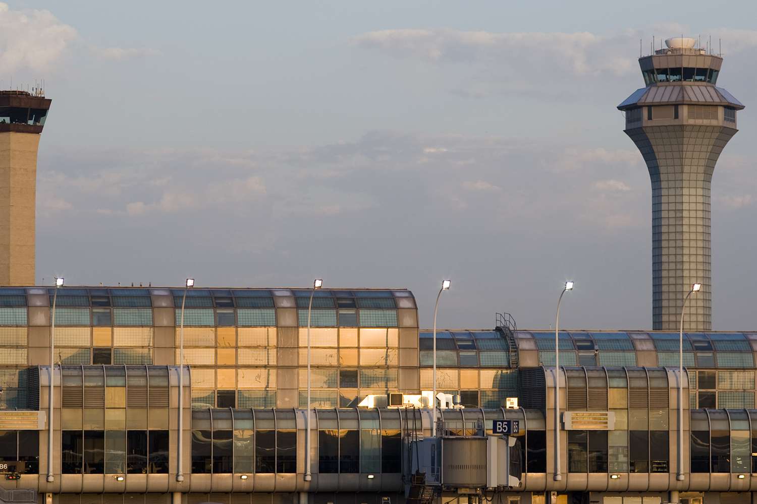 Woman Found Dead in Baggage Area at Chicago O’Hare Airport After Getting Trapped in Machinery: Reports