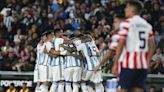 La selección argentina vive en estado de gracia: venció a Paraguay con la simpleza y la pureza de permitirse jugar a la pelota en la escena más profesional