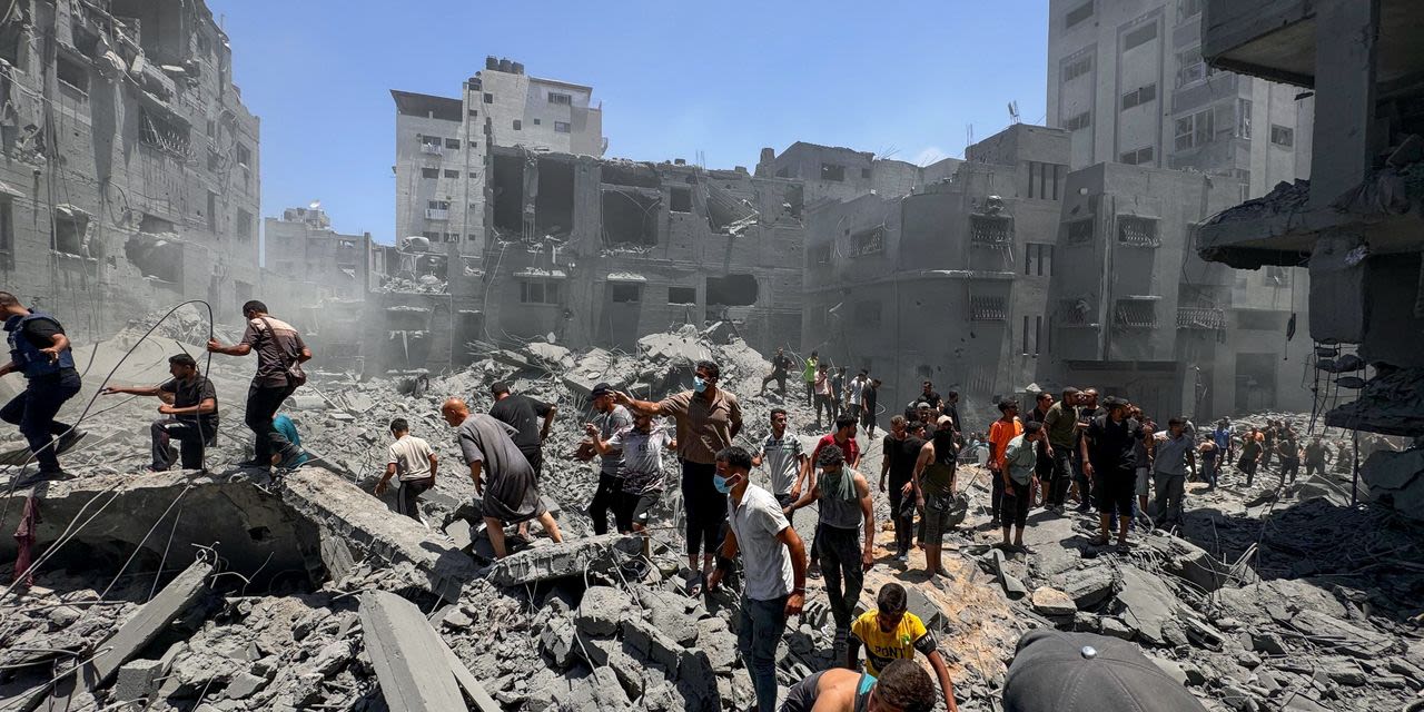 Israel Airstrikes Hit Gaza City, and Palestinians Say Many Are Killed