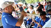 A través de la música “de sus abuelos”, los jóvenes de Maqueos Music continuan la cultura oaxaqueña