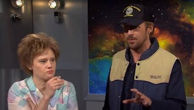 Kate McKinnon returns to “SNL ”to crawl under Ryan Gosling's crotch in sequel to 'Close Encounter' alien sketch