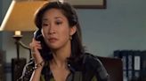 Sandra Oh recreates iconic ‘Princess Diaries’ scene to introduce Anne Hathaway on ‘The Kelly Clarkson Show’ | CNN