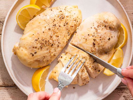 I Asked 5 Chefs the Best Way To Cook Chicken Breasts—They All Said the Same Thing