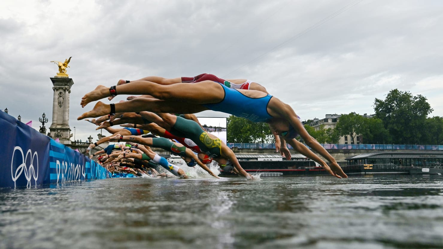 Olympic Swimmers Are Guzzling Coke to Fight Bacteria in Poop-Filled Seine River