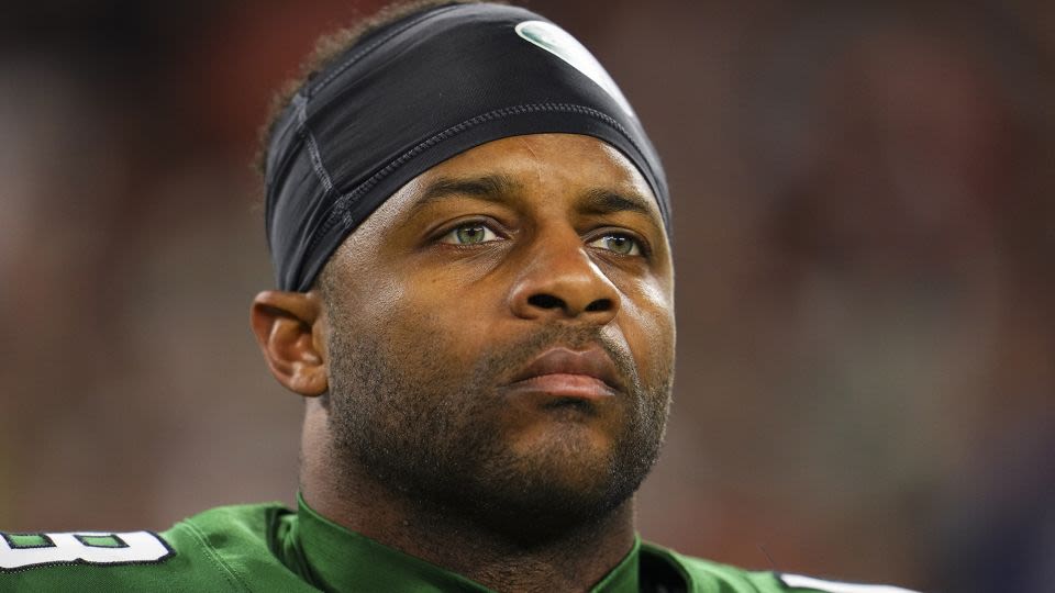 Former Pro Bowl NFL player Randall Cobb and his family ‘lucky to be alive’ after escaping house fire