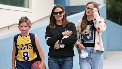 Jennifer Garner attends son Samuel’s basketball game and more star snaps