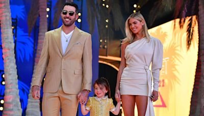 Astros Star Justin Verlander's Wife Kate Upton Details Baseball Wife-Style