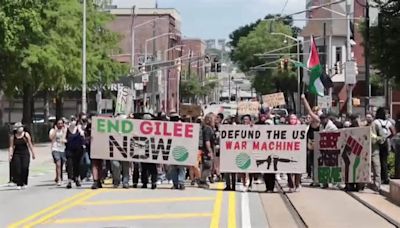 Estudiantes de la Universidad Estatal de Georgia marchan en Atlanta en apoyo a Palestina