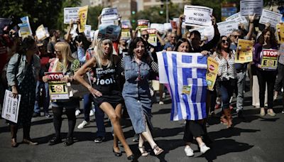 Las Escuelas de Idiomas inician 3 semanas de protestas para revertir los recortes de Conselleria