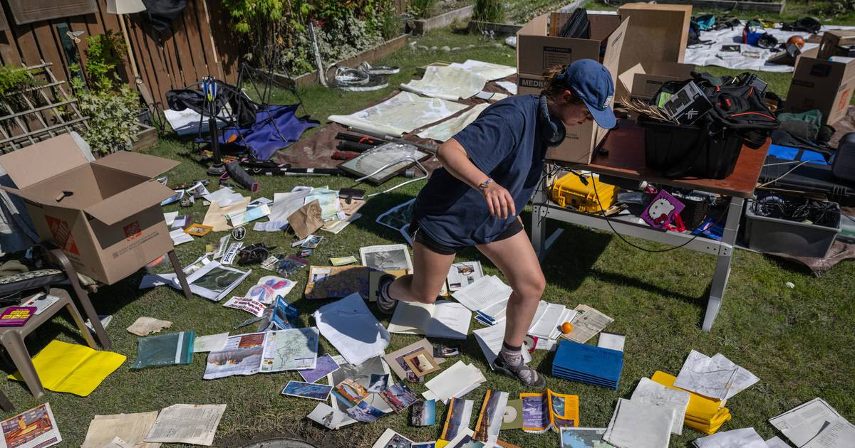 Juneau residents hit by glacier flood scramble to drain homes of water and clean up before weather changes