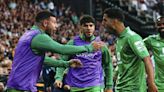 1-2. Ayoze adelanta al Betis en la lucha con el Valencia por Europa