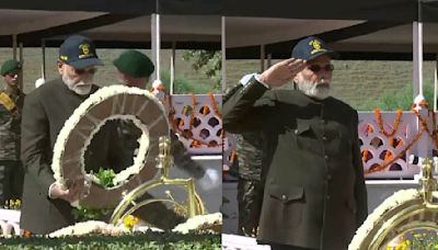 Kargil Vijay Diwas: PM Modi Pays Tributes At War Memorial On 25th Anniversary