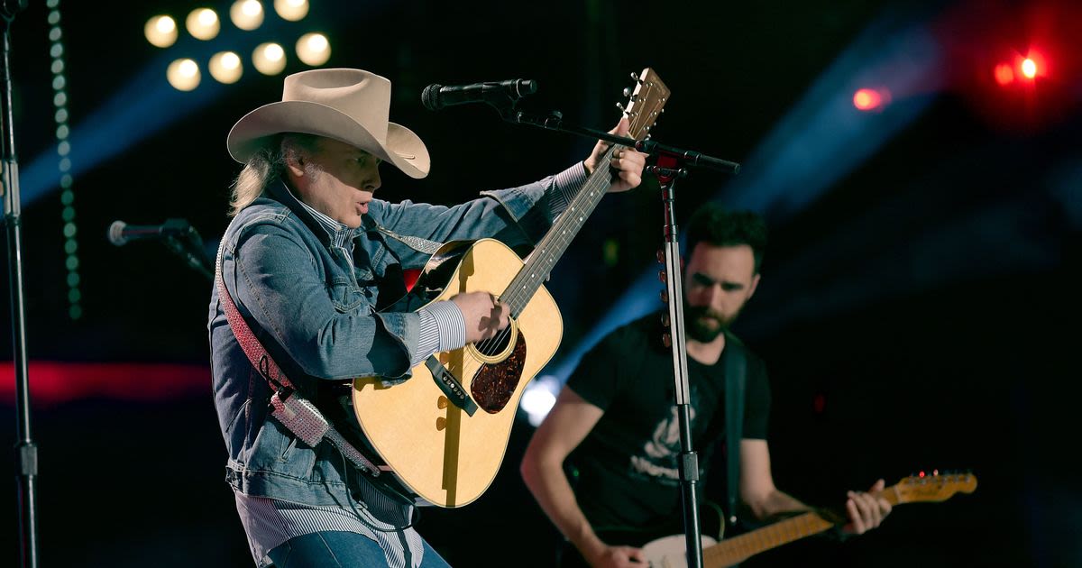 Dwight Yoakam brings honky-tonk tunes to First Interstate Center for the Arts