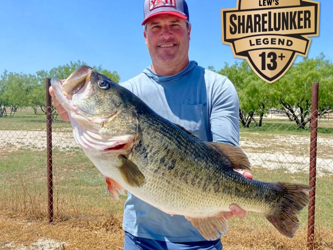 Texas man dubbed 'legend' for reeling in massive largemouth bass