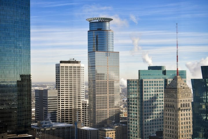 Lender retakes control of Capella Tower in downtown Minneapolis