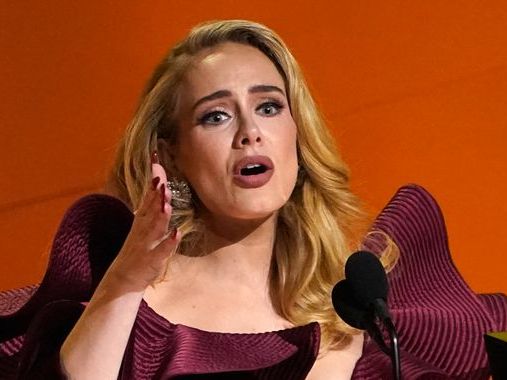 Adele confronts homophobic heckler during concert