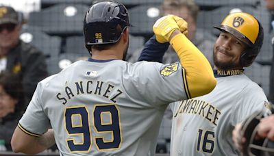 Brewers, after surge on the road, return home to face Yankees