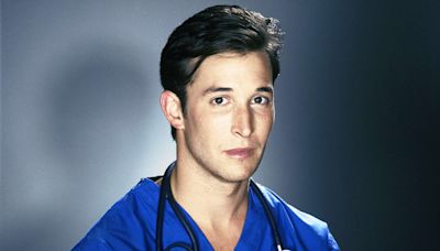 Noah Wyle Says His Nurse Mom Would Critique His 'ER' Performance: 'Never Touch Your Face with Bloody Gloves!'