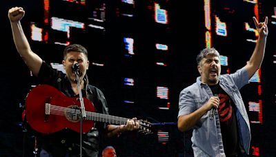 Dani Martin a Estopa tras su concierto en Madrid: "Qué gran noche David y José, os admiro"