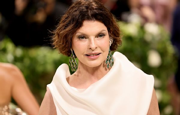 Linda Evangelista's Chic Met Gala Appearance Was a Welcome Return After an Almost 10-Year Absence