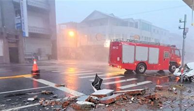 影／花蓮護理師遭「女兒牆」砸死，兒頭顱破裂命危，家屬：存活率幾乎是0「隨時會走」…業者到案說明